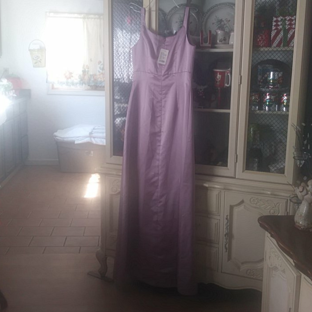Dress - Picture 3 of 4